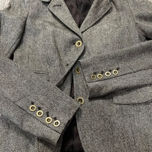 Classic Brown Herringbone Blazer – Size 4 - Picture 5 of 7